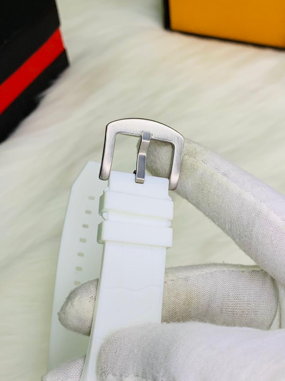 FM Diamond Model New (White)