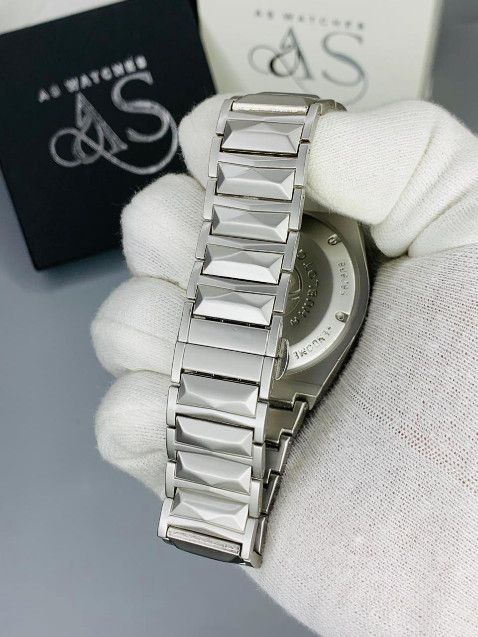 HB Plain Diamond Model | Silver Blue