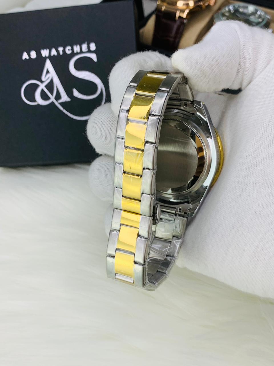 Sub Two Tone Model Black