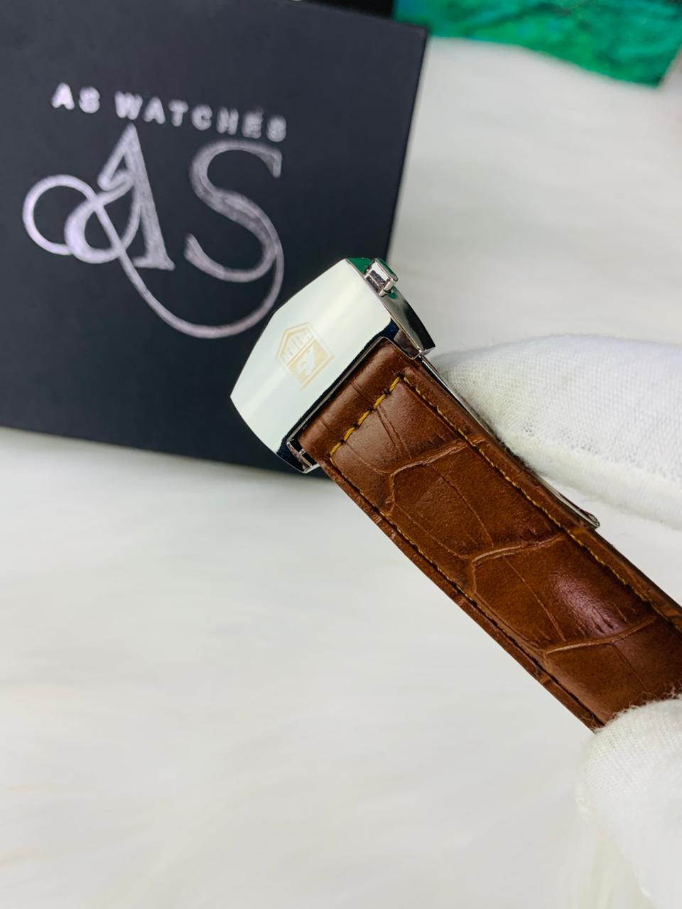 TAG Model - Brown White