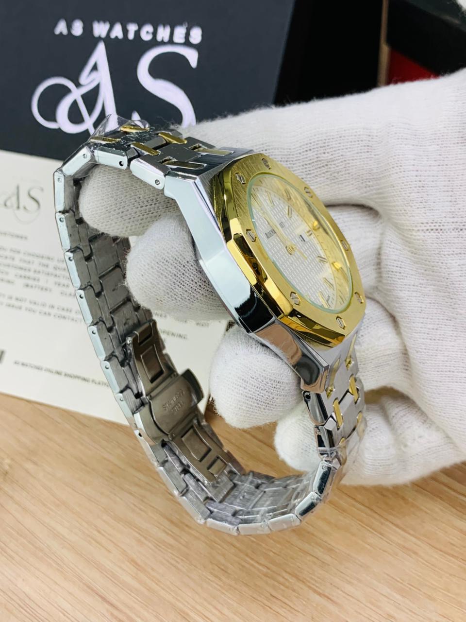 AP Royal TT White