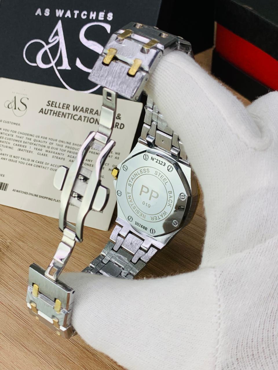AP Royal TT White