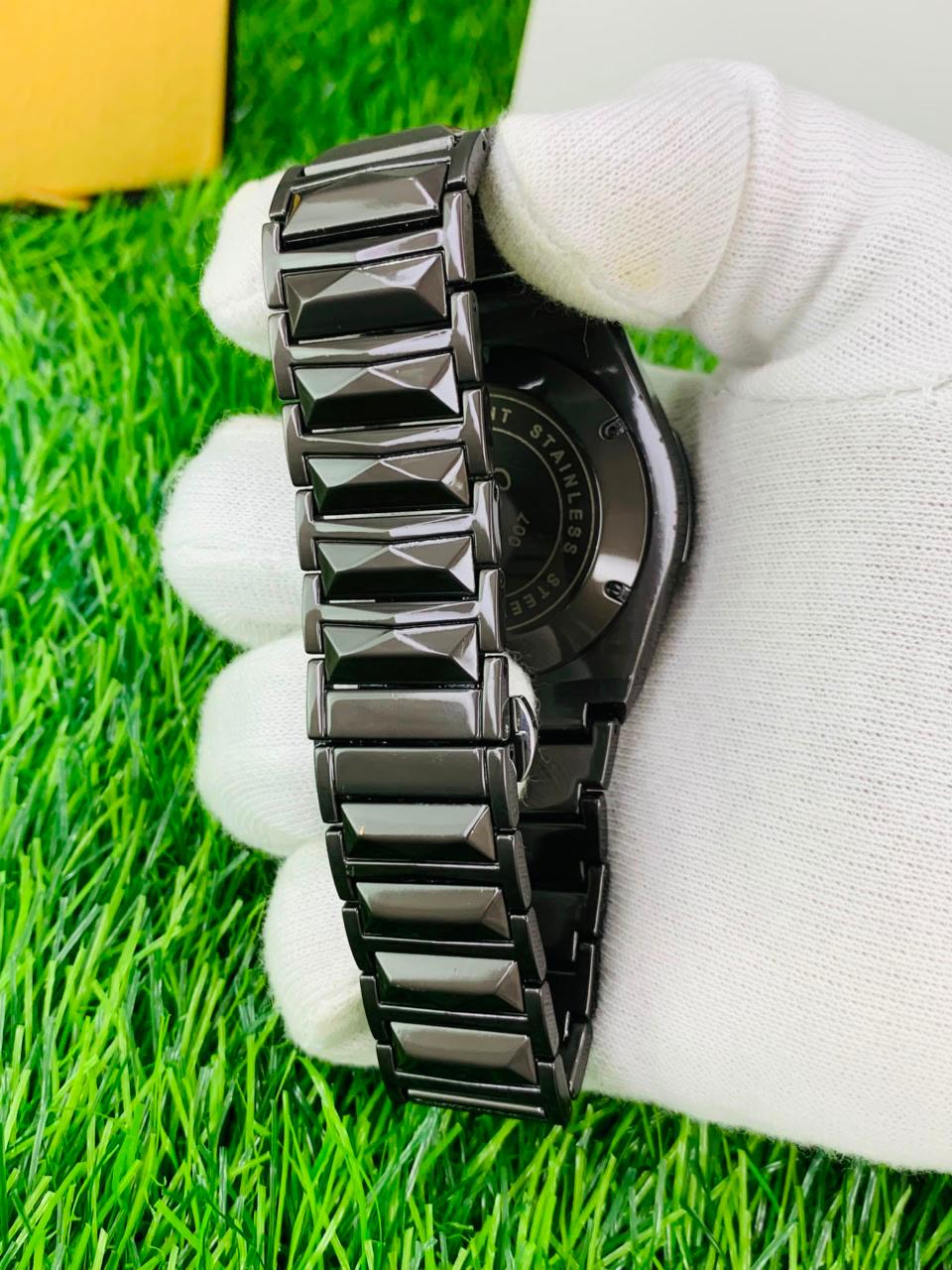 HB Diamond Cut Plain Dial