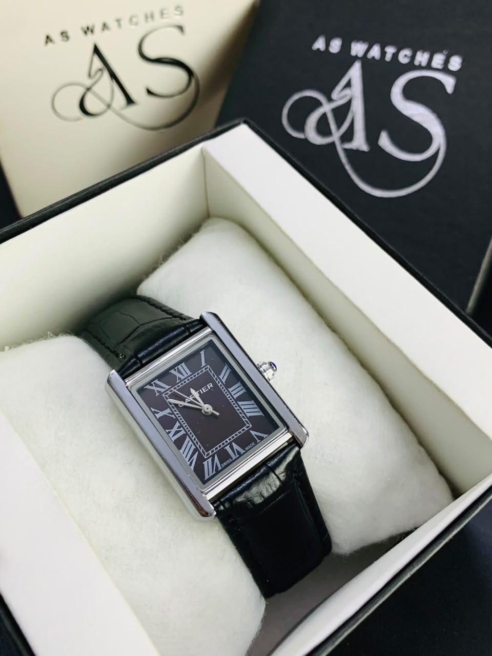 Old Money Tank Roman Dial (Black)