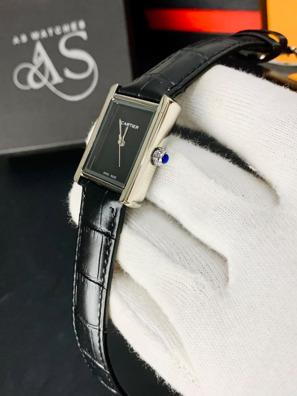 Old Money Tank Plain Dial (Black Silver)