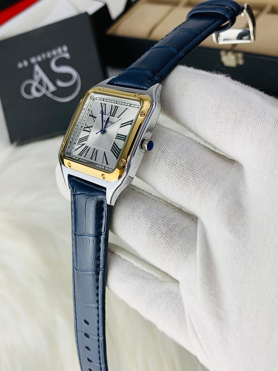 Old Money SQ Roman Dial (Blue White)