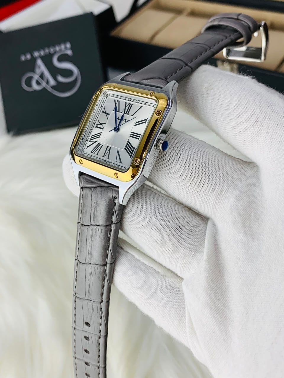 Old Money SQ Roman Dial (Grey White)