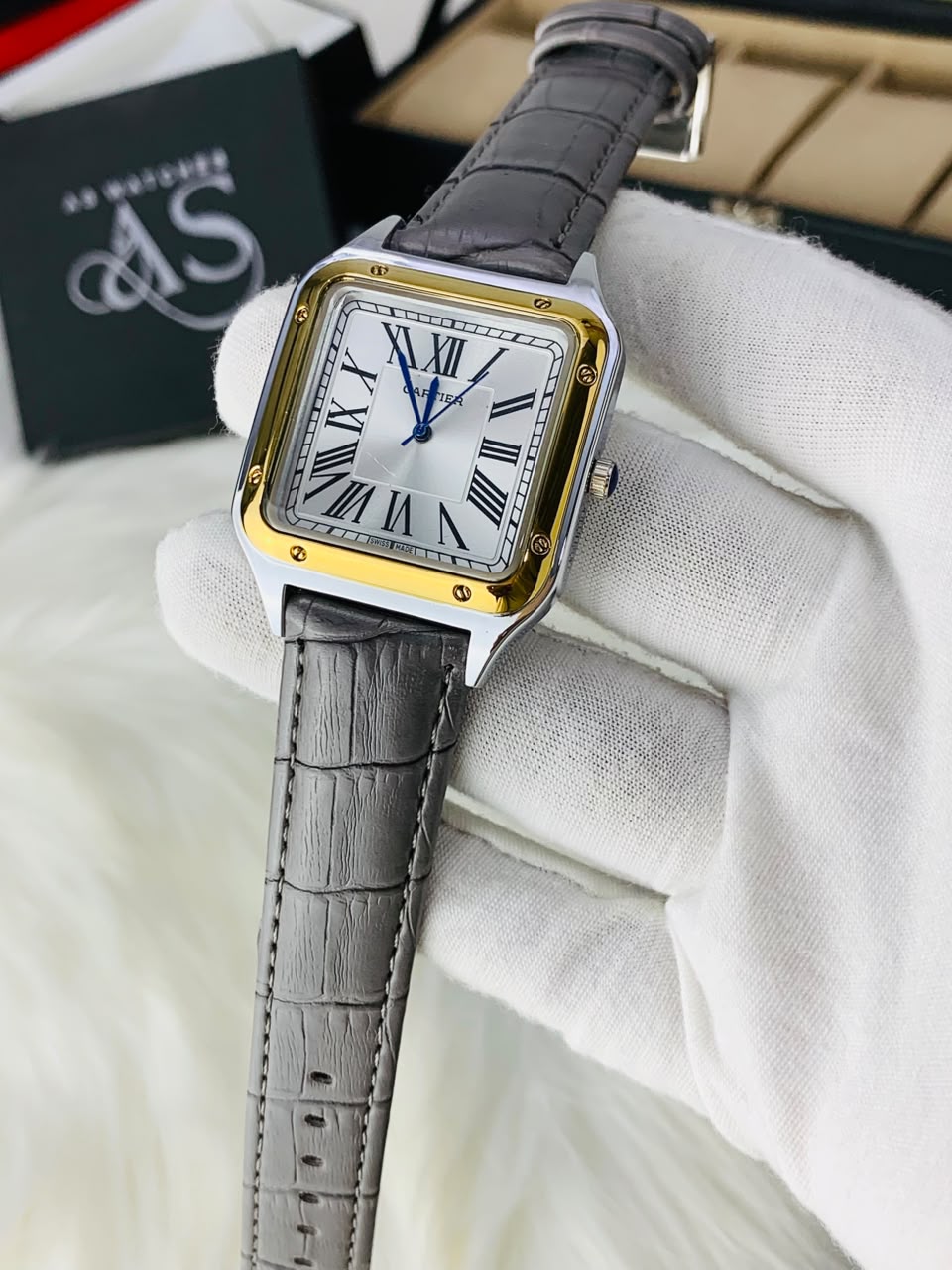 Old Money SQ Roman Dial (Grey White)